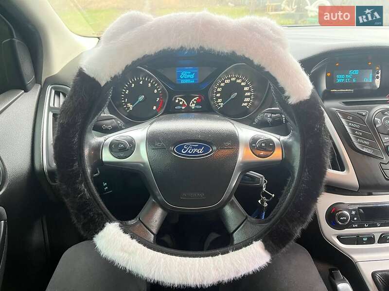 Хэтчбек Ford Focus 2013 в Краснограде