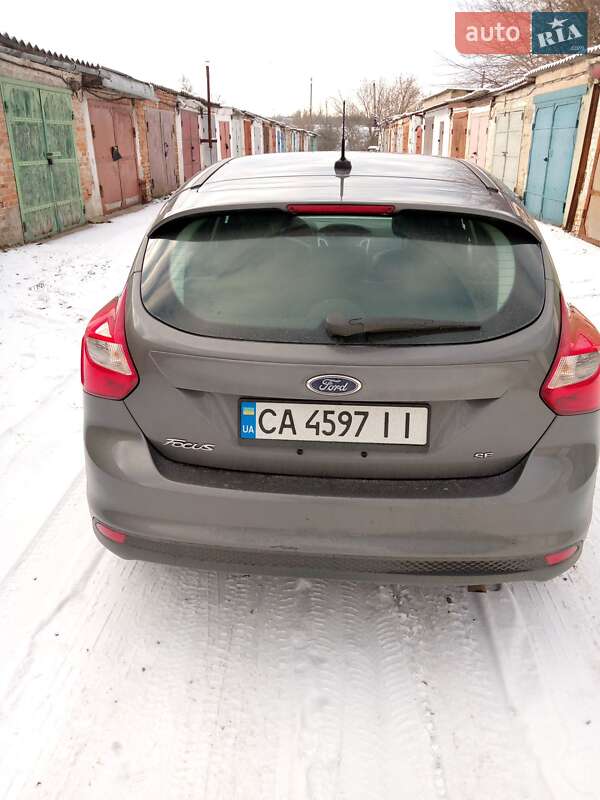 Хэтчбек Ford Focus 2012 в Ватутино