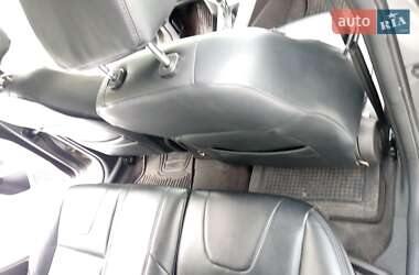 Хэтчбек Ford Focus 2012 в 