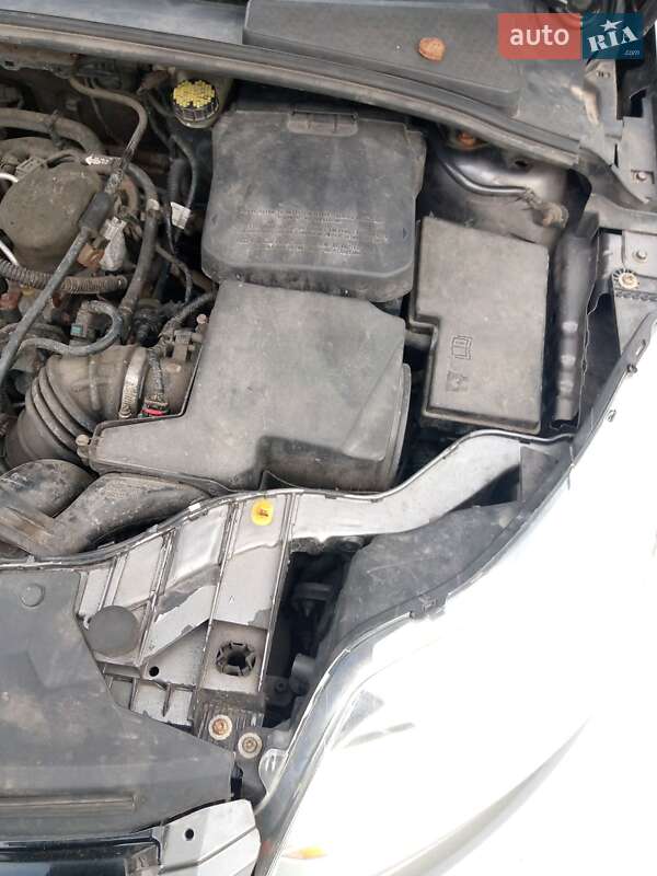 Хэтчбек Ford Focus 2012 в Ватутино
