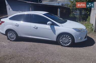 Седан Ford Focus 2011 в 