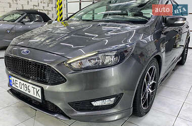 Хэтчбек Ford Focus 2016 в Днепре