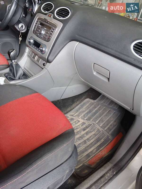 Универсал Ford Focus 2010 в 