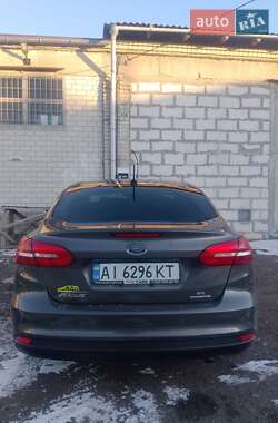 Седан Ford Focus 2015 в Києві