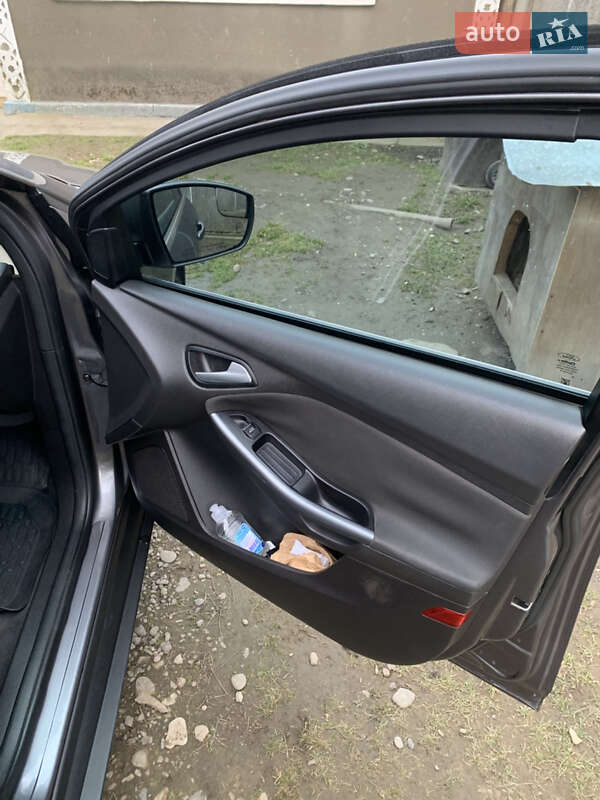 Хэтчбек Ford Focus 2013 в Черновцах