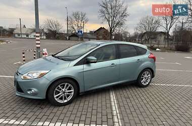 Хэтчбек Ford Focus 2012 в 