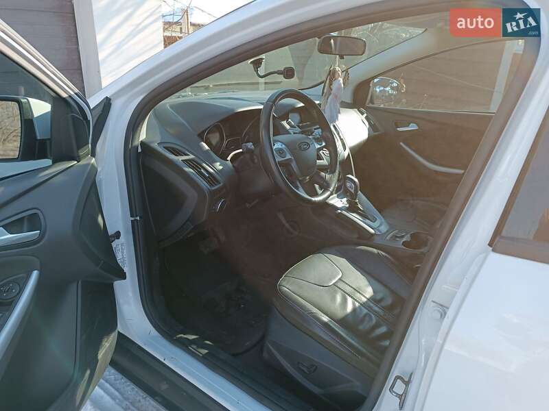 Хэтчбек Ford Focus 2014 в Киеве