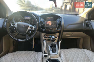 Седан Ford Focus 2011 в 