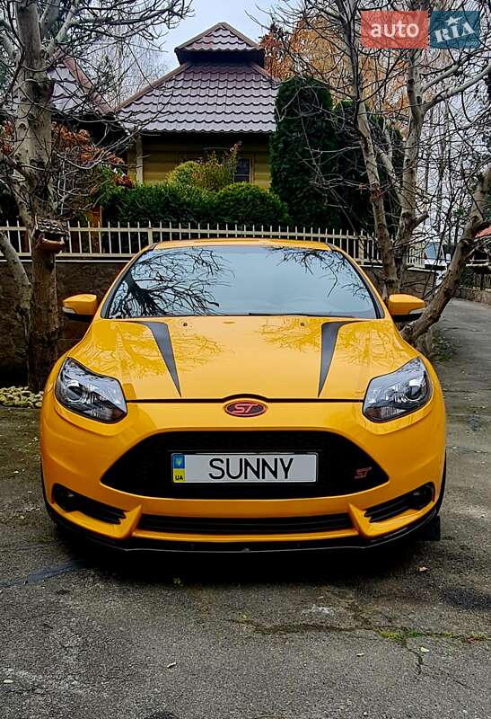 Хэтчбек Ford Focus 2013 в Киеве фото Хэтчбек Ford Focus 2013 в Киеве