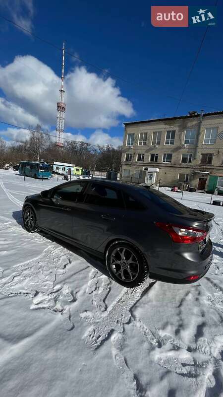 Седан Ford Focus 2013 в Киеве