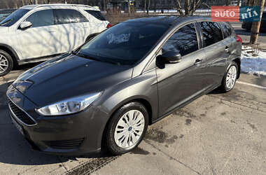 Хэтчбек Ford Focus 2015 в 