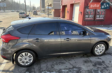 Хэтчбек Ford Focus 2015 в 