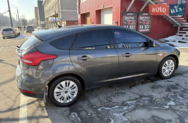 Хэтчбек Ford Focus 2015 в 