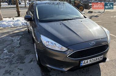 Хэтчбек Ford Focus 2015 в 