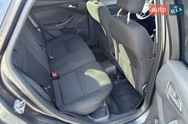 Хэтчбек Ford Focus 2015 в 