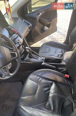 Седан Ford Focus 2016 в 