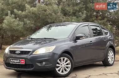 Хетчбек Ford Focus 2011 в 