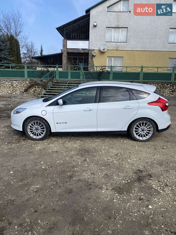 Хетчбек Ford Focus 2013 в Тернополі