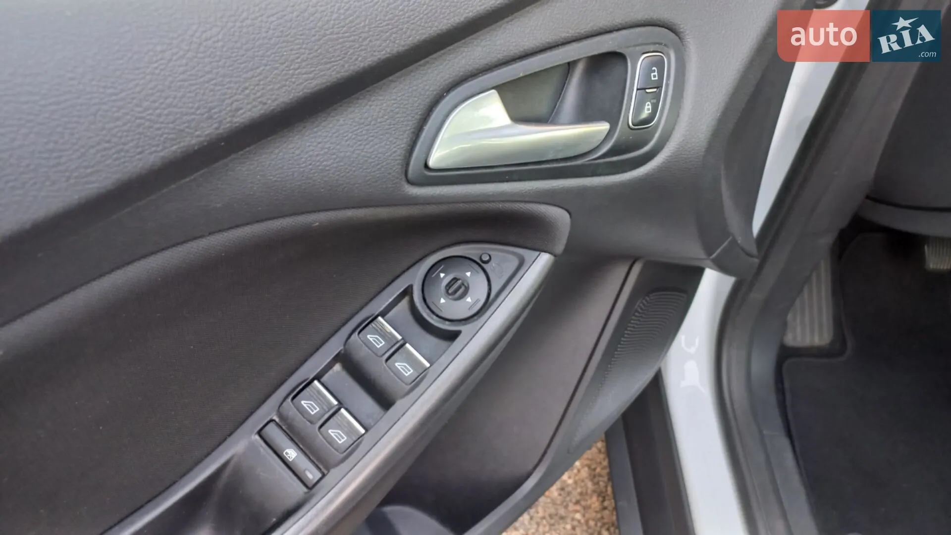 2017 Ford Focus - мініатюра 15