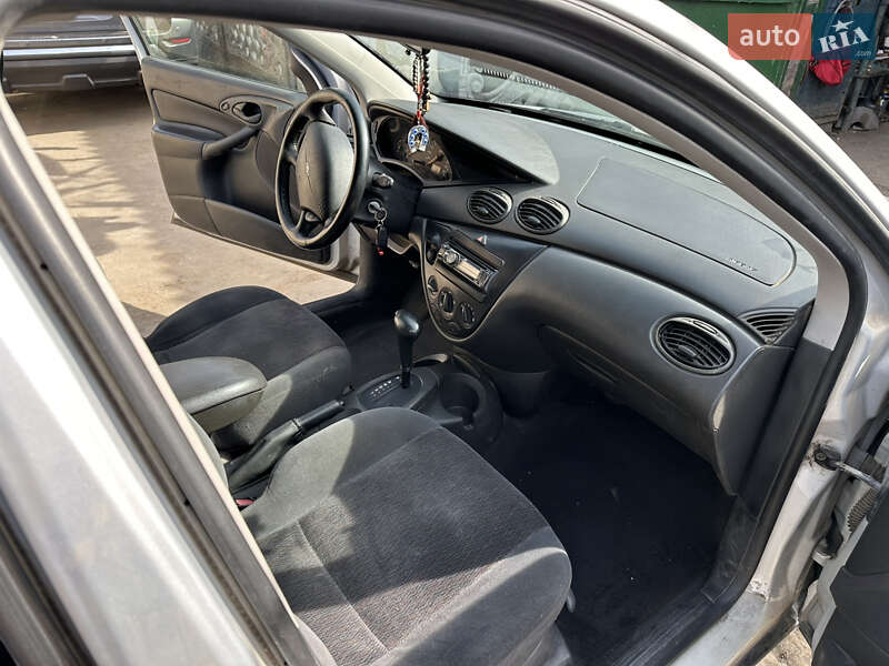 Седан Ford Focus 2001 в Херсоне