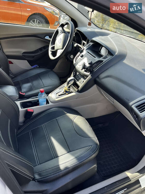 Седан Ford Focus 2015 в Дніпрі