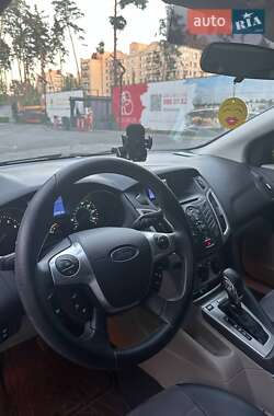 Седан Ford Focus 2013 в 