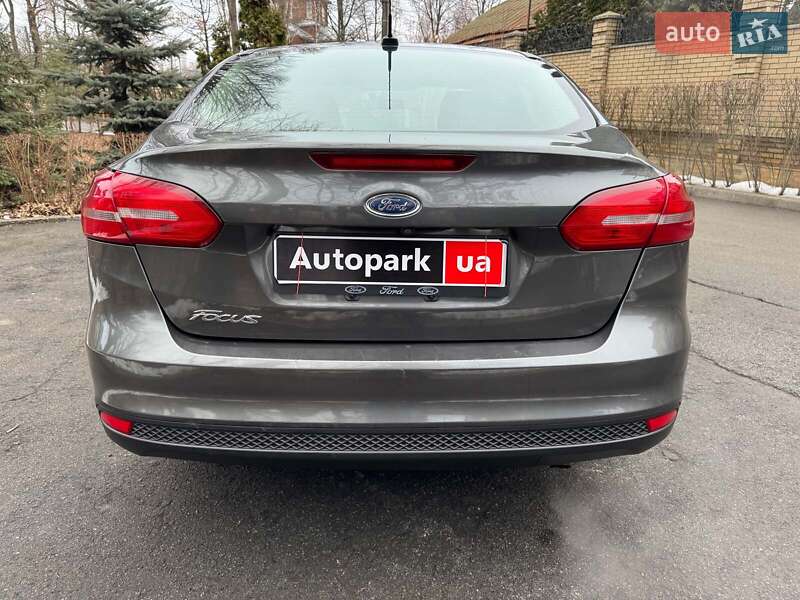 Седан Ford Focus 2017 в Киеве