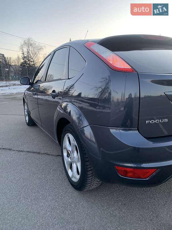 Хэтчбек Ford Focus 2010 в Глубочице фото 12 Хэтчбек Ford Focus 2010 в Глубочице