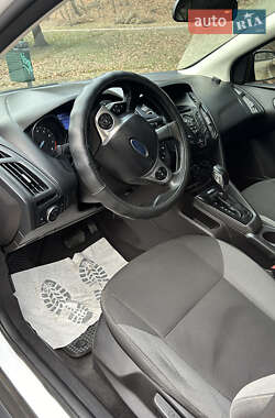 Хэтчбек Ford Focus 2013 в 
