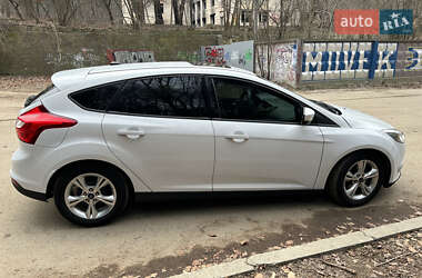 Хэтчбек Ford Focus 2013 в 