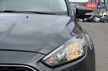 Седан Ford Focus 2017 в 