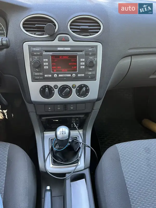 Ford Focus 2007 VIN WF0WXXGCDW7L04663 фото оголошення 8 з 47