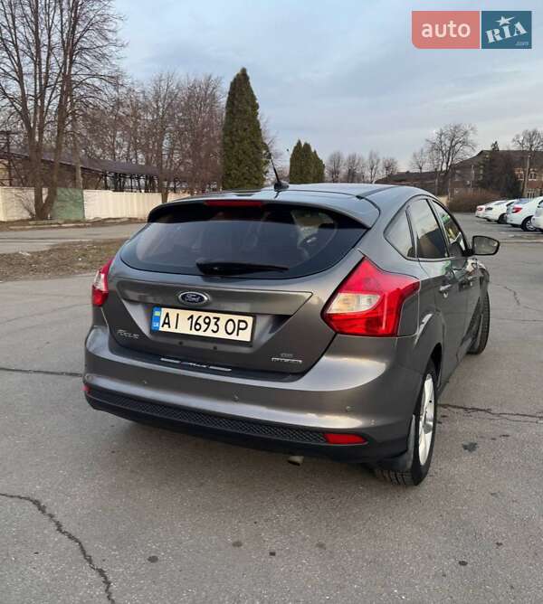 Хэтчбек Ford Focus 2014 в 
