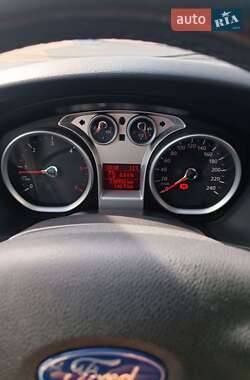 Универсал Ford Focus 2010 в 