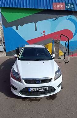 Универсал Ford Focus 2010 в 