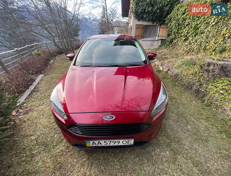 Хэтчбек Ford Focus 2016 в Киеве фото 5 Хэтчбек Ford Focus 2016 в Киеве