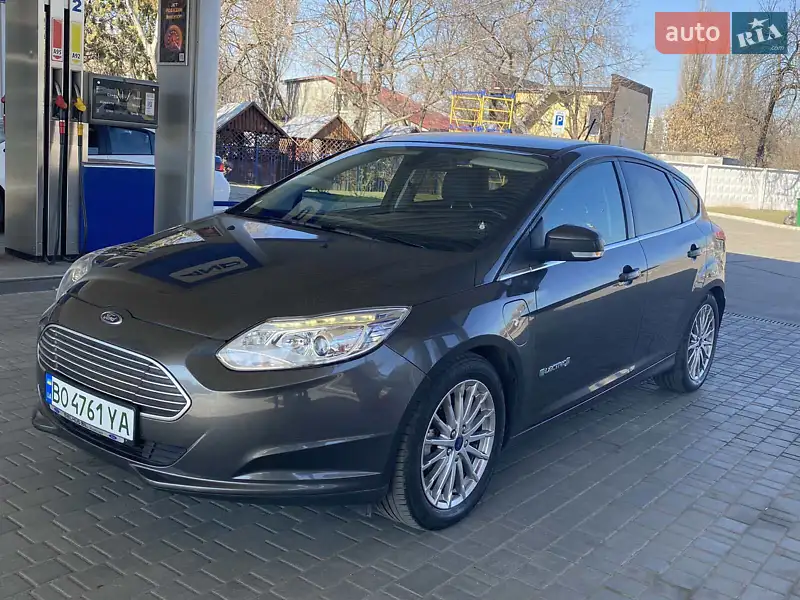 Хэтчбек Ford Focus 2017 в 