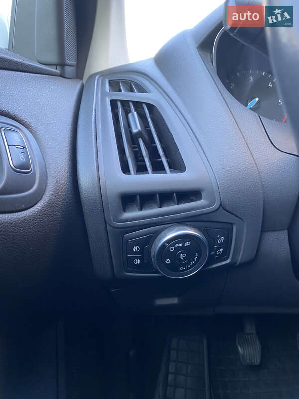 Универсал Ford Focus 2017 в Житомире фото 12 Универсал Ford Focus 2017 в Житомире