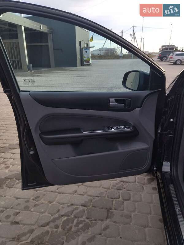 Хэтчбек Ford Focus 2009 в Львове