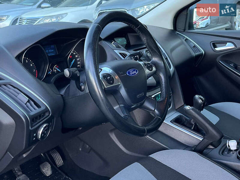 Хэтчбек Ford Focus 2013 в Львове