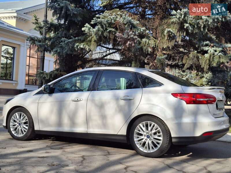 Седан Ford Focus 2017 в Кропивницком