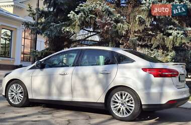 Седан Ford Focus 2017 в 