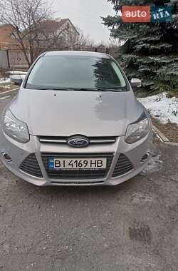 Хэтчбек Ford Focus 2013 в 