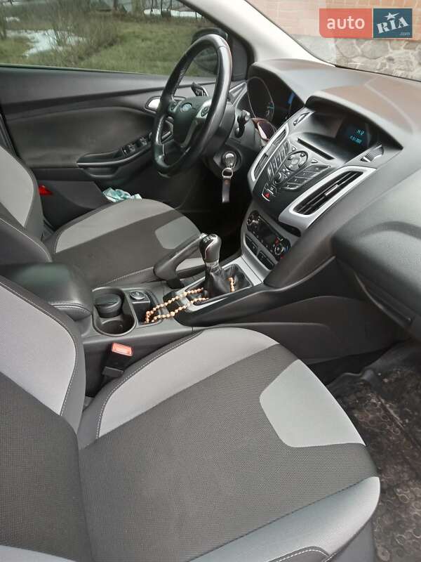 Хэтчбек Ford Focus 2013 в Полтаве