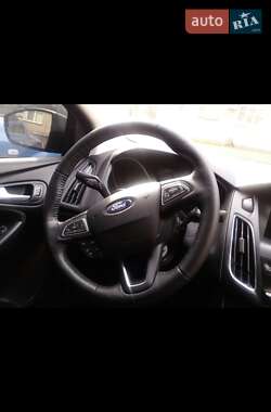 Седан Ford Focus 2017 в 