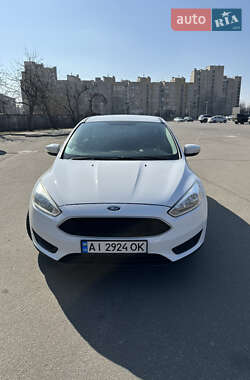 Хэтчбек Ford Focus 2015 в Киеве