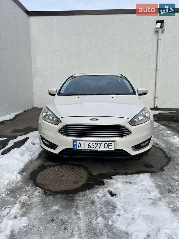 Седан Ford Focus 2015 в Корнине