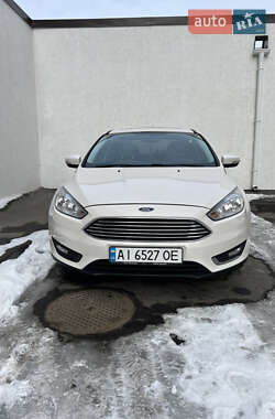 Седан Ford Focus 2015 в 