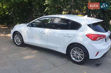 Хэтчбек Ford Focus 2019 в 