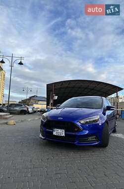 Хэтчбек Ford Focus 2015 в Одессе